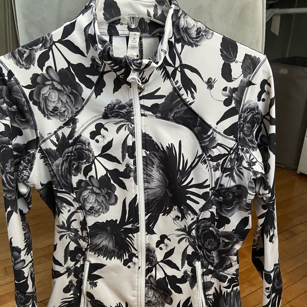 B&W Floral lululemon Zip-Up
